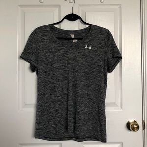 Under Armour grey t shirt size lg (large)